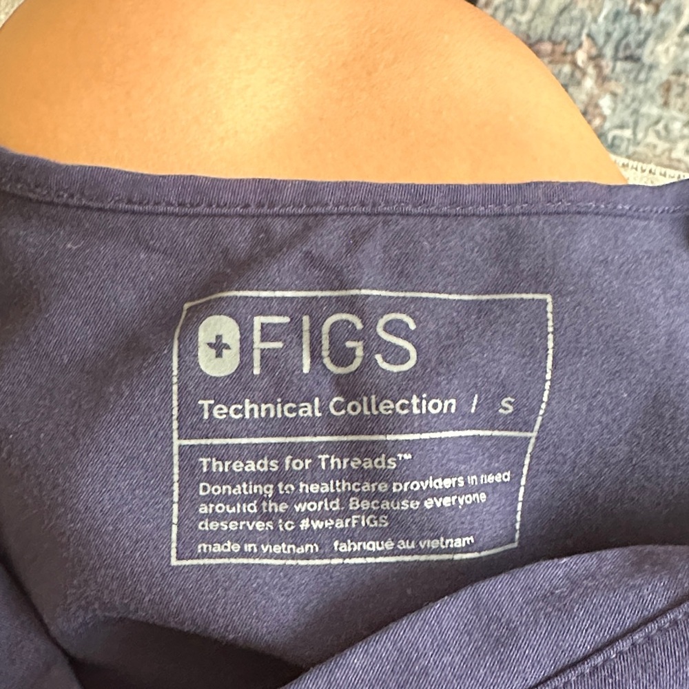 Figs Deep Blue Scrub Top - Picture 3 of 3